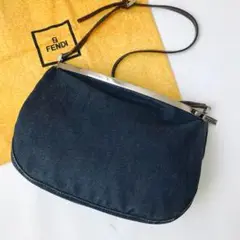 美品✨FENDI フェンディ ショルダーバッグ デニム ロゴ シルバー ネイビー