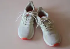 美品　アディダス エナジークラウド　ランニングシューズ　23.0