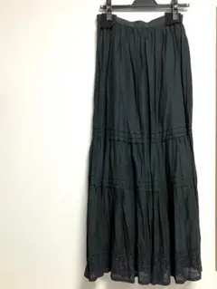 新品タグ付き Stola. ティアードスカート 黒系 レース切替 38 M