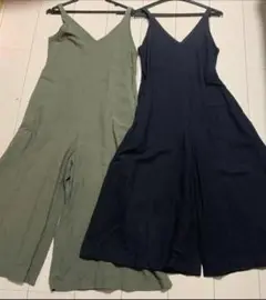 ユニクロ XS サロペットオリーブグリーン・ブラック Vネックオールインワン