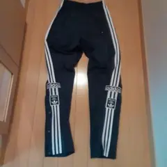adidas THREE STRIPES サイドスナップパンツ