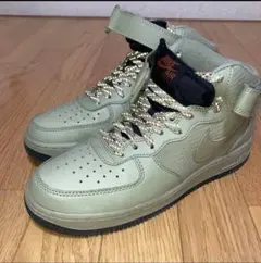 NIKE　エアフォース1 ミッド