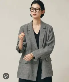 美品⭐️22SS カレンソロジー リネン ダブルジャケット 金釦 黒 美品⭐️22SS カレンソロジー リネン ダブルジャケット 金釦 黒