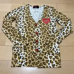 美品アースマジック　140cm ヒョウ柄×ハート　キラキラ宝石ボタンカーディガン