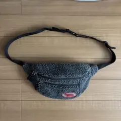 Lovetoxic ボア ボディバッグ グレー