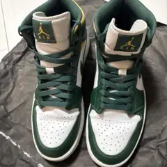 NIKEエアージョーダン1 mid 箱付き