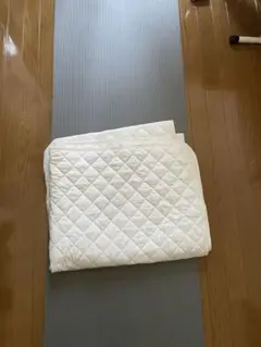 ホワイト キルティング 敷きパッド　SD