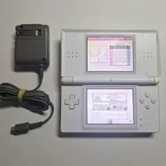 Nintendo DS Lite ホワイト 本体 純正充電器、オマケソフト付き