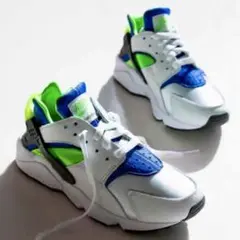 ナイキ　エアハラチ　nike air huarache supreme