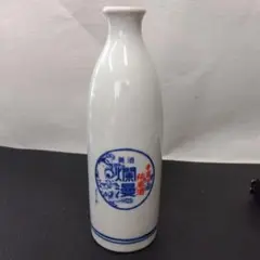 レトロアンティーク酒瓶，秋田，美酒爛漫，招福招き猫瓶，未開封，敷き座布団付き レトロアンティーク酒瓶，秋田，美酒爛漫，招福招き猫瓶，未開封