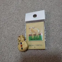 ピンバッチ　金色雪だるま　小岩井農場　２点セット