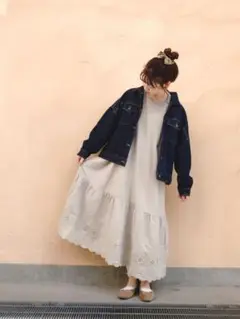 新品 裾スカラップワンピース ベージュ