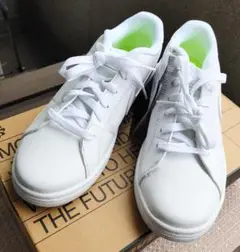 Nike ホワイト スニーカー