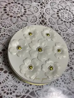 ブーケ缶　お菓子のミカタ　小物入れ　プレゼント　包装　缶　紅茶缶　花柄