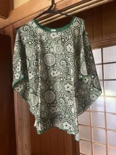 Fillilペイズリー柄の緑系トップス　新品