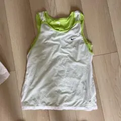 NIKE トレーニングシャツ ＭＬの方に