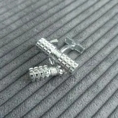 LOUIS VUITTON ダンベル型シルバーカフス