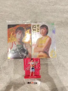 伊澤星花サイン入りカード・フィギュアセット