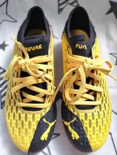Puma Future サッカースパイク22.5cm　 イエロー/ブラック