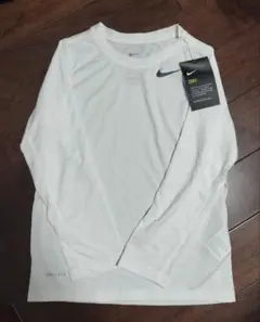 Nike DRI-FIT 長袖ホワイトTシャツ