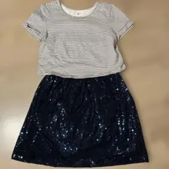 【140】 GAP KIDS ストライプ半袖トップスとスパンコールスカート