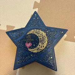 GODIVA 箱 星 & 月　星ひとみ