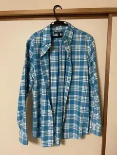 チェックシャツ