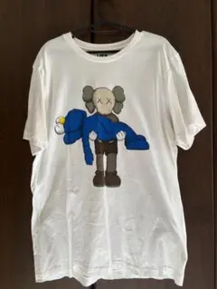KAWS（カウズ）ユニクロコラボTシャツUT　XL