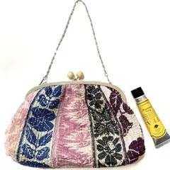 Item thumbnail for item b2659dd0-f1e9-49eb-9107-963d445f6fbd