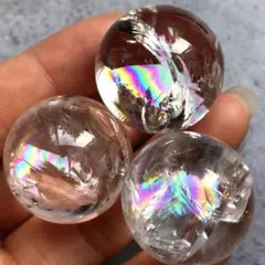 【残りわずか！3個セット！虹ギラギラ】天然石　アイリスクォーツ　水晶　丸玉　b