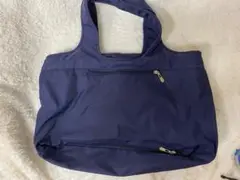 ネイビー マザーズバッグ ジッパーポケット付き