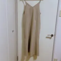 【新品未使用】GU ワンピース　Mサイズ