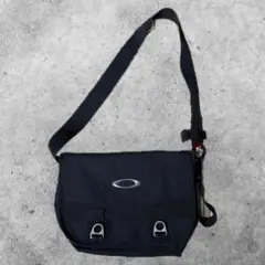 00´s OAKLEY ショルダーバッグ　メッセンジャーバッグ　y2k テック