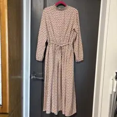 美品レイカズン　長袖花柄ワンピース