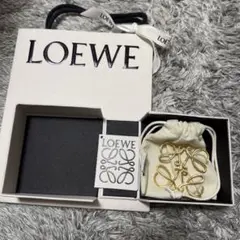 ロエベ ブローチ