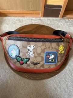 COACH✖️PEANUTS ボディーバッグ　スヌーピー