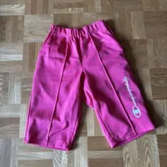 Champion ピンクショートパンツ