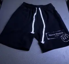 ‼️即完売商品‼️Maison Margielaブラックハーフパンツ