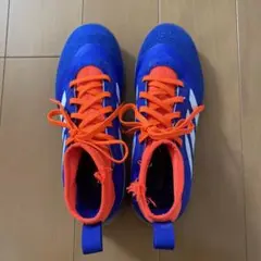 アディダス　サッカー　体育館シューズ　　21.5センチ