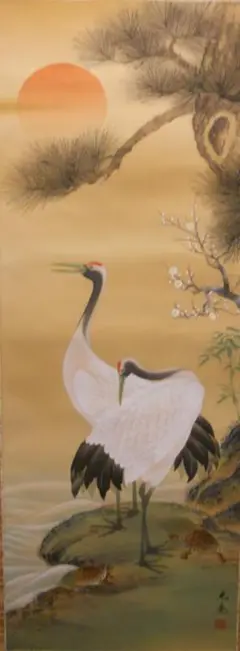掛け軸 大泉 松竹梅鶴亀 絹本 希少 軸装 茶道具 掛軸 美品 です。 掛軸尺五立 絹本「松竹梅鶴亀図（古色）」春川筆 慶事用掛軸