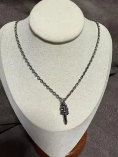 アクセサリー剣のペンダント付きネックレス
