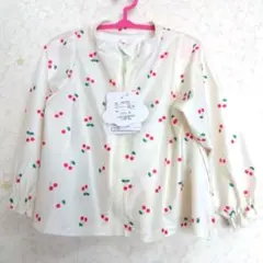 新品　さくらんぼ柄フリル ラッシュガード
