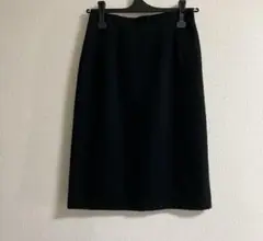 黒タイトスカート