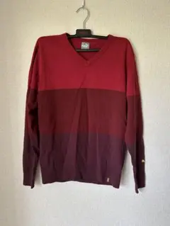 PUMA赤紫グラデーション Vネックニットセーター