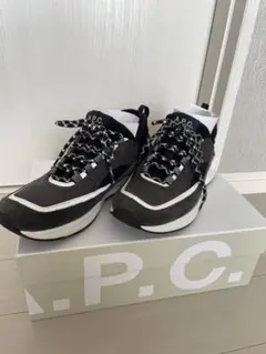✴︎美品APCスニーカー✴︎