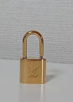 Louis Vuitton 南京錠 金色 鍵番号は309です。