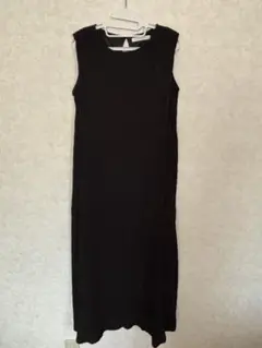 As know As プリーツノースリーブワンピース
