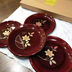 【新品】会津塗　三つ引き出し　椿　(高級木製漆器)(箱あり) 会津塗 三つ引き出し 椿 (高級木製漆器)(箱あり) （2025年最新