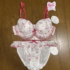 Item thumbnail for item be33a982-9bd2-42fa-a8ac-acc887952caf