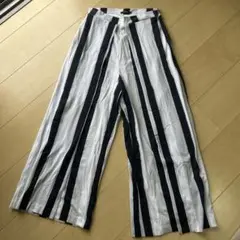 白と黒のストライプ ガウチョパンツ